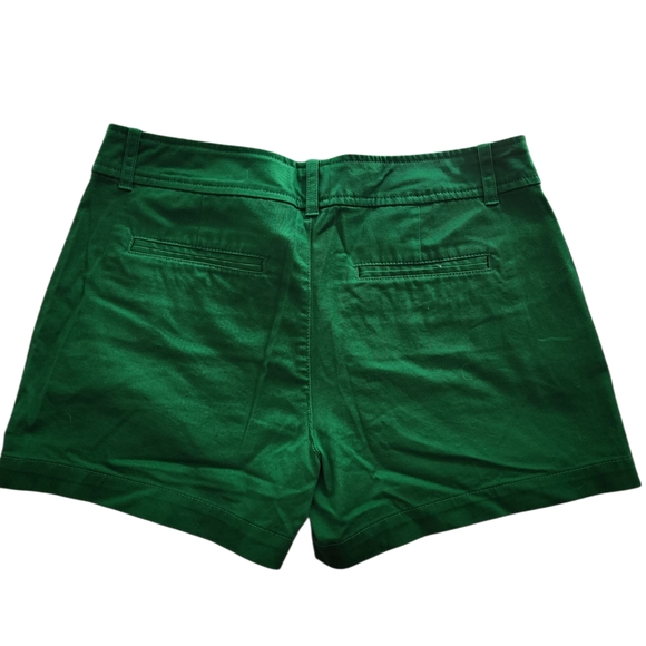 New York & Company NWT Kelly Green Women's 4" Chino Shorts - 4 - Picture 2 of 8